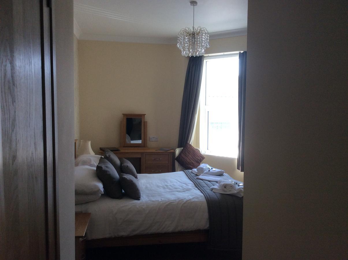 Coombe Court Hotel ทอร์คิ ภายนอก รูปภาพ