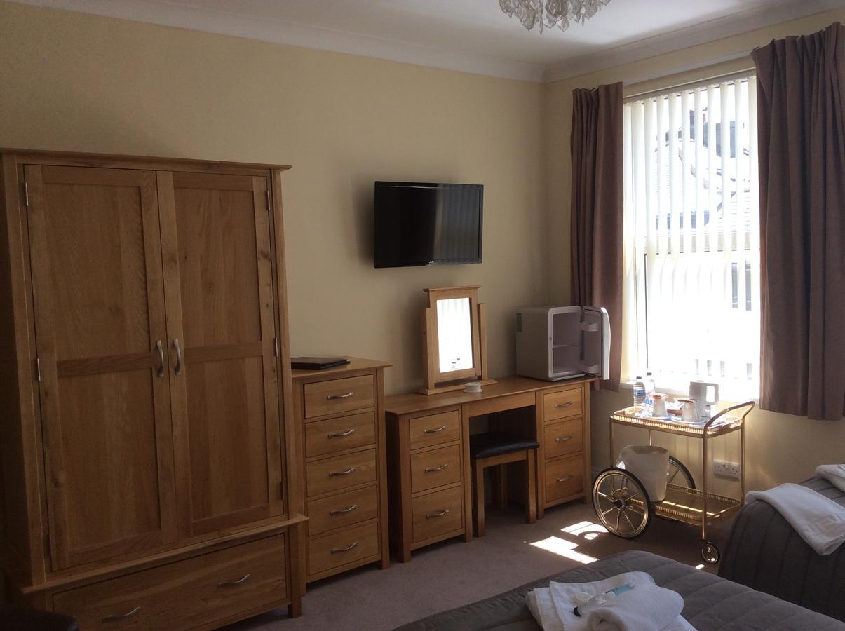Coombe Court Hotel ทอร์คิ ภายนอก รูปภาพ