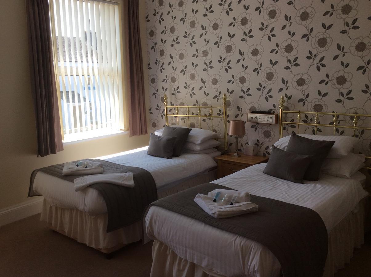 Coombe Court Hotel ทอร์คิ ภายนอก รูปภาพ